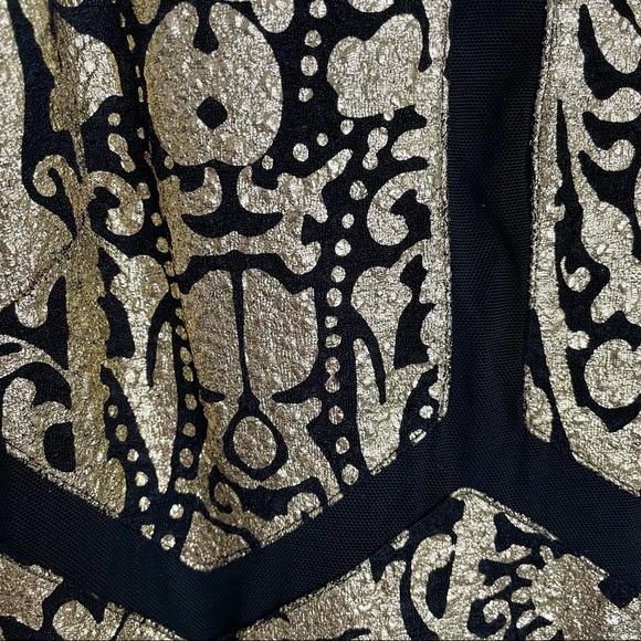 Carina Black and Gold Filigree Baroque High Neck Bodycon Cocktail Dress - Picture 9 of 15